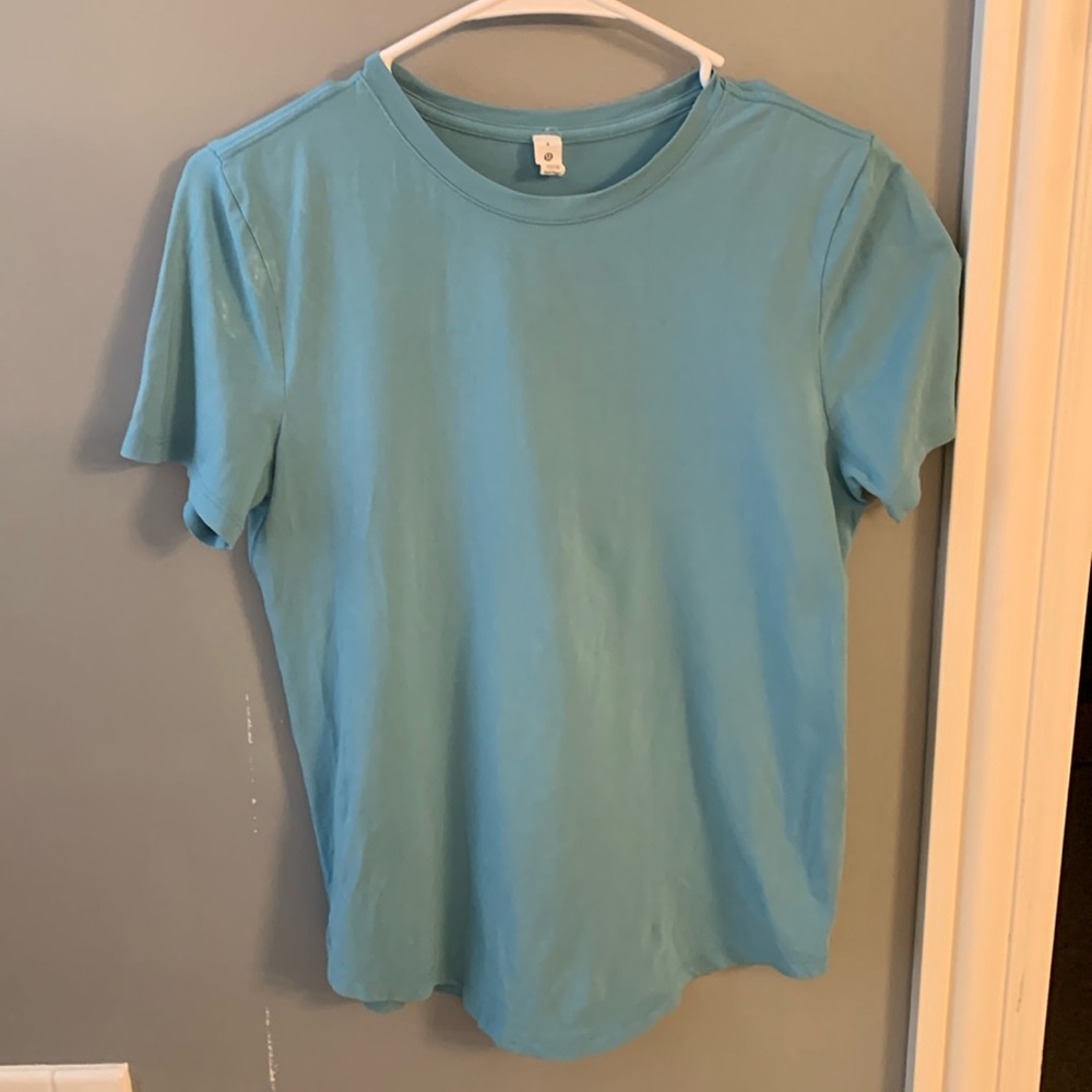 Lululemon size 4 light blue tshirt